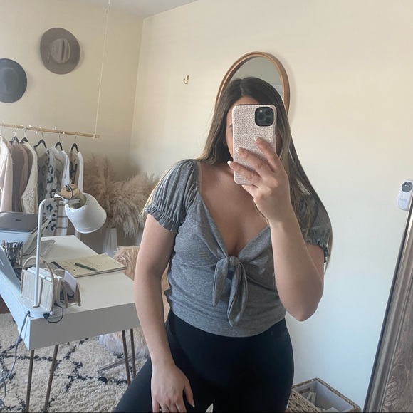 Fashion nova grey tie top - Picture 2 of 5